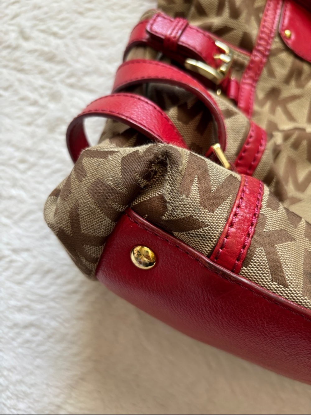 Michael Kors Red Trim Signature MK Shoulder Bag With Handles - Picture 3 of 15